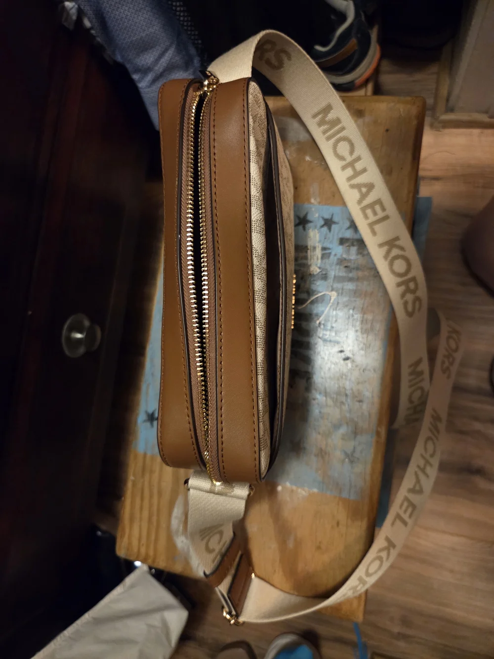 Michael Kors Strap Logo  Crossbody